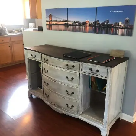 3 Bedroom Home | 15 minutes to Downtown