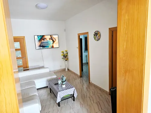 3 Bedroom Luxury Apartment For Families in Barcelona Hotels in Badalona