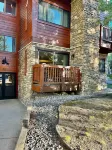 2BR Pine Ridge Condo; Ski-In, Walk to Downtown
