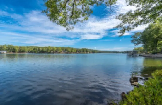 The 2 BDRM Lovely Lake Desoto Townhome