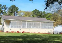 Lakefront Cottage on Lake Marion