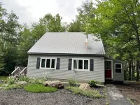 Snow Globe Chalet- minutes to Storyland, hiking, skiing, and Conway attractions!