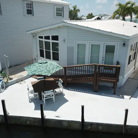 Waterfront 80' heated pool hottub Gorgeous views 20 mins to Key West & Marathon