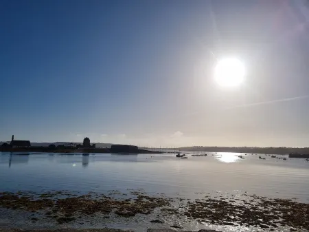 Appartement Face à la mer et la Tour Vauban Отели рядом с достопримечательностью «Chapelle Notre-Dame-De-Rocamadour»