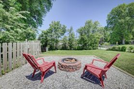 A cozy home between the Indiana Dunes and town of Chesterton.