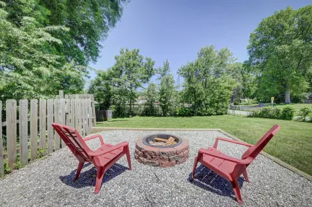 A cozy home between the Indiana Dunes and town of Chesterton.