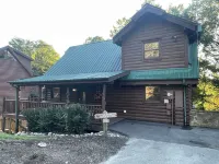 Alpine Adventure - Mountian home close to attractions!