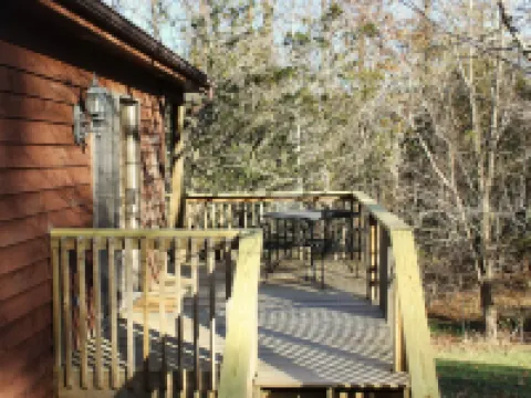 Minutes to Giant City - SIU - Shawnee Winetrail - Shawnee Forest - Wi-Fi Hotels in Makanda