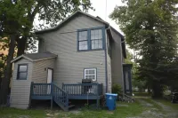 Parris on Main - Perfect for downtown Shelbyville, Bourbon Trail, and the Derby