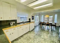 New Surfside Beach House on Scenic Pacific Route