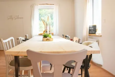 Ehemalige Scheune auf Islandpferdehof im Grünen