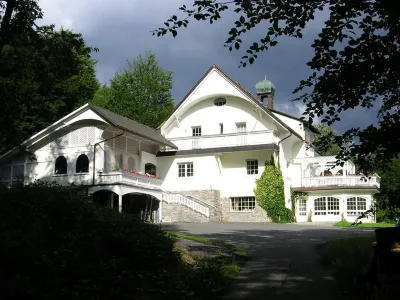 Welcome to Haus Diana!