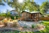 Buffalo Haus - Downtown charm 2-bedroom bungalow Hotel in zona Cascade Caverns