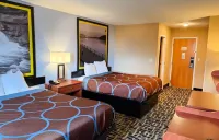 Super 8 by Wyndham Cozad