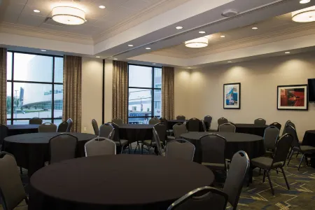 Hampton Inn and Suites Tulsa Downtown