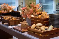 Radisson Blu Hotel, Zurich Airport - breakfast