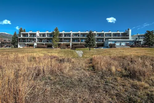 The Gem Of East Bay! Completely Remodeled 2nd Floor Unit With Breathtaking Views