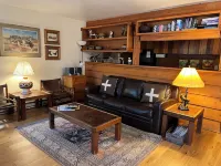 Jackson Hole condo in the Aspens. A retreat close to Nat. Parks & JHMR, King Bed