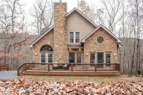 4-Bedroom Retreat in Massanutten: Hot Tub, Near Skiing, Golf, & Adventure Park