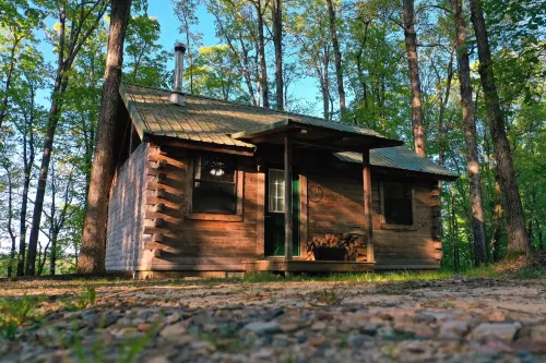 Couples Getaway Near Hot Springs-Jacuzzi and Hot Tub Overlooking Mountains!