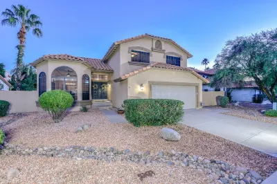 Arrow Head Ranch w POOL. Four Bedrooms, Three Full Baths. Near all sports! Hotels near Sam's Club