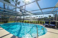 Mayo Clinc 1mile from Intercoastal waterfront home w/pool and Breathtaking Views - Private Pools