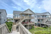 "Comes A Time" Oceanfront - Best Surf City location, walk to everything!