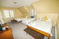 Killington Summer Retreat: Air Conditioned - Sleeps 8 - Fire Pit & Bike Shed