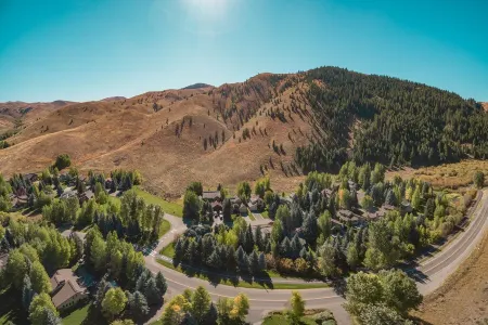 Sunrise Retreat In Sun Valley