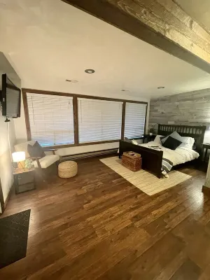 Sunset View over Lake Whatcom with Hot Tub!