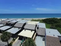 Surf shack on the beach,  direct ocean. Hotels in Indialantic