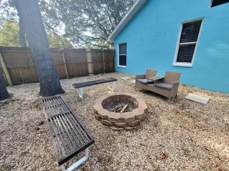 "Shore Fun, Bare Feet Retreat"