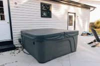 Entire home w/ BEAUTIFUL Backyard in Sugarcreek, Ohio Hotels in Sugarcreek