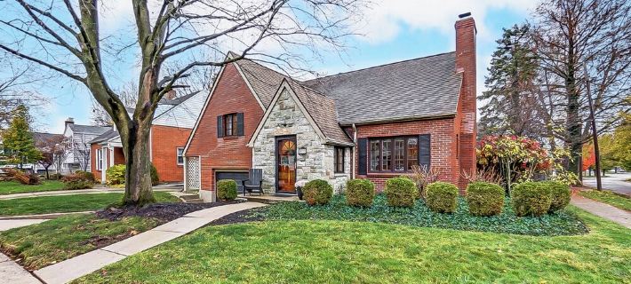 Gorgeous retreat in Dayton OH with private fenced yard. Hotele w: Dayton