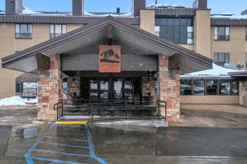 Double Queen Suite  - Five Guests - Secluded Views