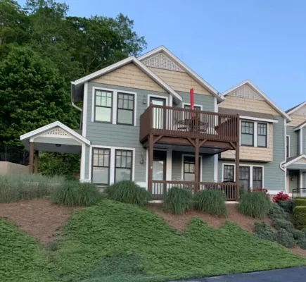This community is located in the North Georgia mountains and on Lake Chatuge. - 3-Star