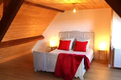 10 Minutes from Vulcania, Nature Gite with Terrace Overlooking Valley