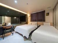 M&LUCKY HOTEL 鍾路3街駅周辺のホテル