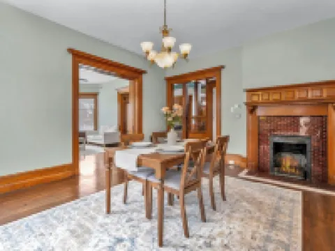 Spacious 5-bedroom house with parking and everything you need in charming Elyria Hotels in Elyria