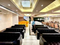 Ringus Luxury Line Hotel di Mughalsarai Rly. Settlement