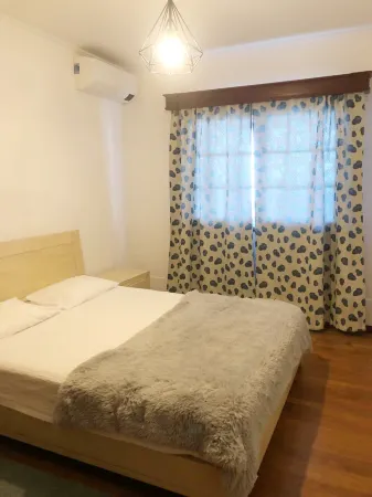 Holiday Home 2 Minutes from the Beach and Close to Major Tourist Attractions! Отели рядом с достопримечательностью «Marina de Vila Franca do Campo - Azores Islands»