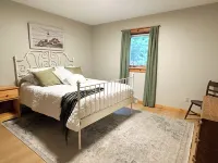 Walk to Acadia Trails - Flying Mountain Apartment