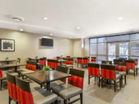 Comfort Suites Glendale - State Farm Stadium Area Hotels in Glendale