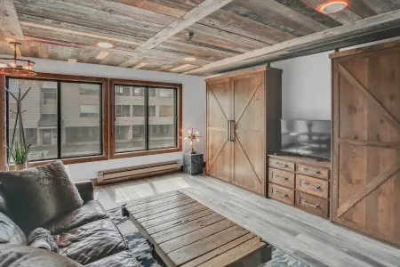 Stylish studio in the heart of downtown Winter Park and minutes from ski resort