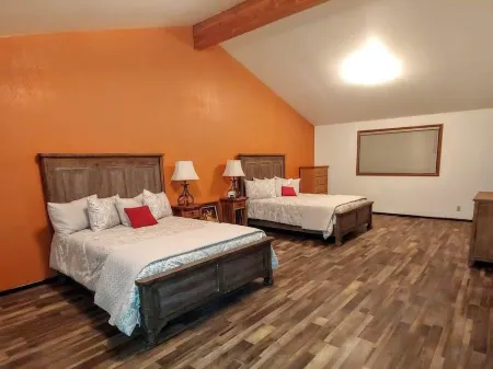 Packwood Big House : River View, AC, Wi-Fi, Covered Patio, Bar and Game Room! Отели рядом с достопримечательностью «La Wis Wis Campground»