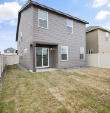 Urban Zen - 4 Bedroom Home - Kennewick