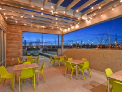 ホーム 2 スイーツ バイ ヒルトン パームデール カリフォルニア パームデールのホテル