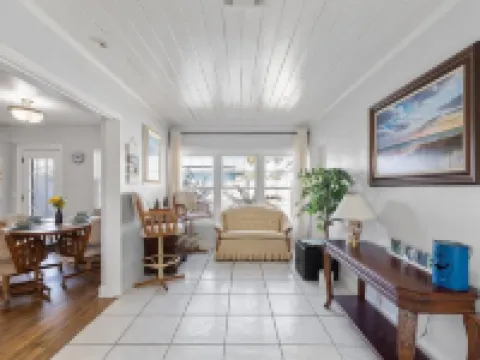 3/2.5 Private Sarasota Pool Home. Close to Beaches. Fenced Yard. Pet Friendly Hoteles en Whitfield