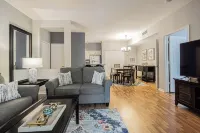 Avalon’s Stylish Gated Clearwater Condo Near Beach, With Pool and Gym- Location!
