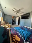 Secluded and Cozy Log Cabin /w Hot Tub + Fire Pit